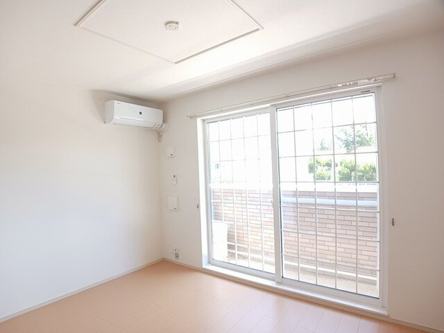 アクティフ　ジェルメⅢの居間・リビング