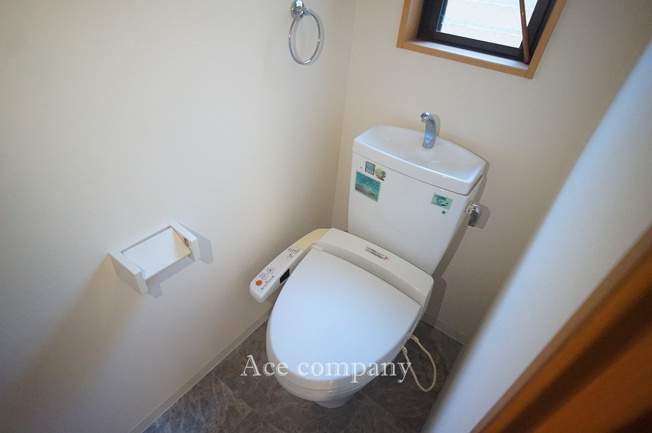 【トイレ】 | 平野区平野北2丁目 | 2階のシャワートイレ☆平成26年に温水便座交換済みです☆