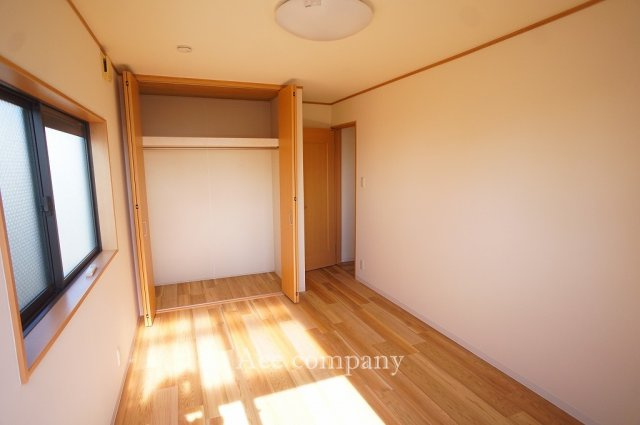 【子供部屋】 | 平野区平野北2丁目 | 【3階：洋室6.5帖】クローゼット完備です♪