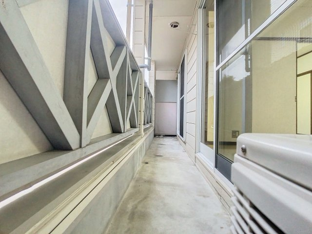 ハイネスイーストⅡのバルコニー