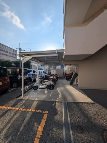 エスト伊丹　1202号室の駐輪場