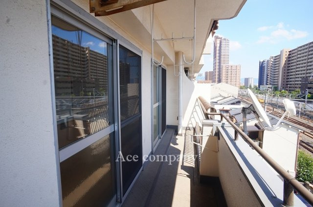 【バルコニー】 | シャトー富士 | 南向きのバルコニーです☆