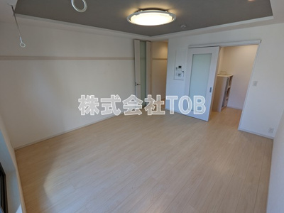 【洋室】 | ビレッジ仙川壱番館 | 洋室10.11帖