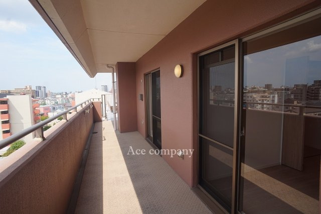 【バルコニー】 | ファミール長居公園 | 南向きのバルコニーです☆ルーフバルコニーと繋がっています♪