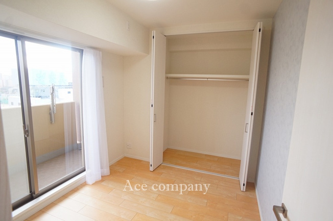 【子供部屋】 | ブラームス東住吉 | 【洋室4.5帖】クローゼット完備です♪