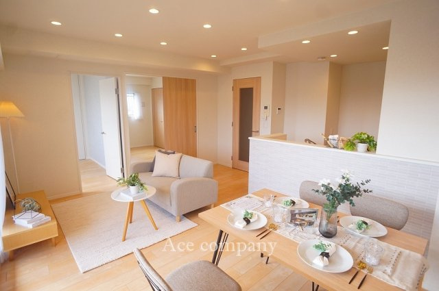 【居間・リビング】 | ブラームス東住吉 | 【LDK：14.7帖】全室クロス貼替え、フローリング張替え、水廻り設備一新、LEDダウンライト新設済みです☆