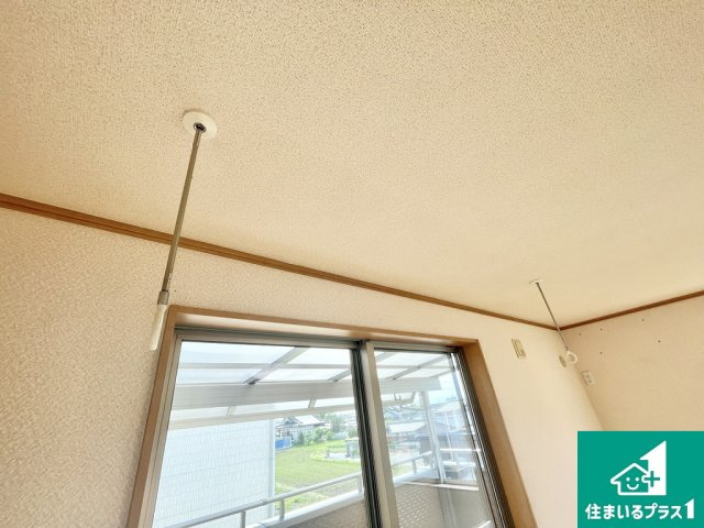 堺市中区上之　中古一戸建ての設備|室内干し用のパイプホルダーです♪【現地写真】
