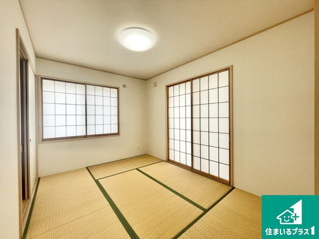 堺市中区上之　中古一戸建ての和室|障子がある純和風の一部屋は客間としても使いやすい♪【現地写真】