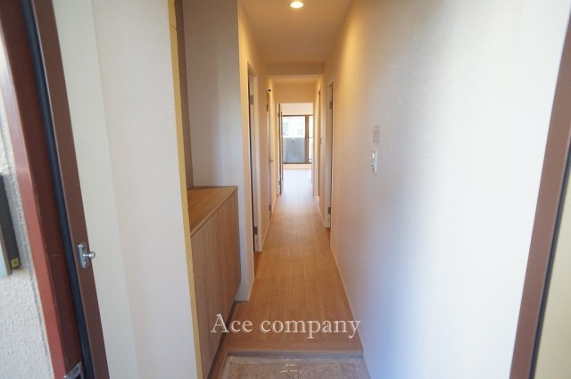 【玄関】 | ソレイユ俊徳道 | シンプルなシューズボックス付きです♪