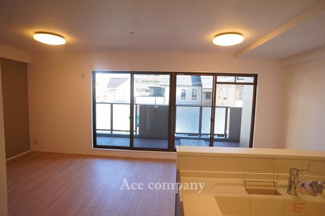 【居間・リビング】 | ソレイユ俊徳道 | 【LDK：約13帖】