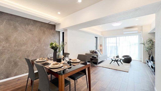 【居間・リビング】 | パレ駒場 | こちらの居間で趣味の時間をお楽しみください