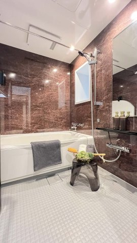 【浴室】 | パレ駒場 | 落ち着いた空間のお風呂です