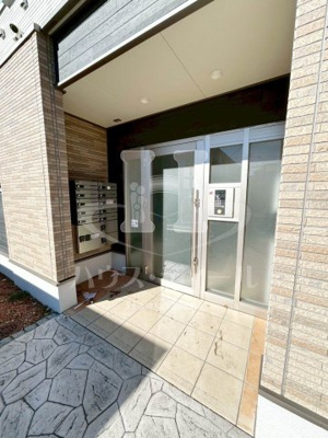 【エントランス】 | ジェルメ 壱番館 | 清潔なエントランスです