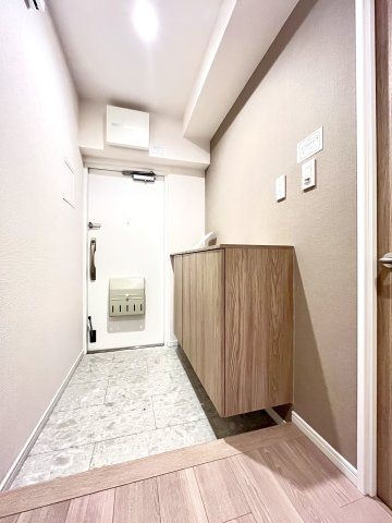 南港はなのまち住宅35号棟の玄関|ゆったりとした玄関です