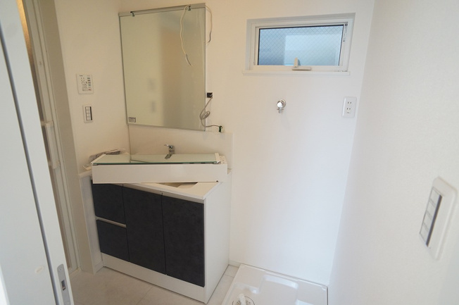 【ランドリースペース】 | 平野区長吉六反4丁目 | 2階に水廻り設備集約、家事の効率UPです♪