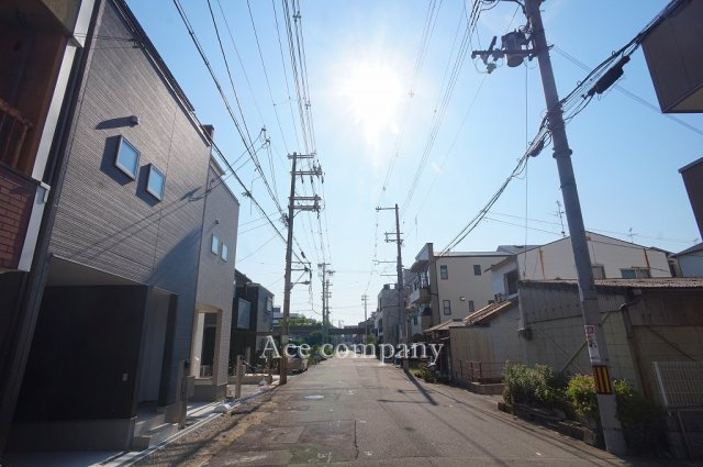 【前面道路含む現地写真】 | 平野区加美鞍作3丁目　【4号棟/全4棟】 | 【前面道路広々！幅員約8ｍ！】