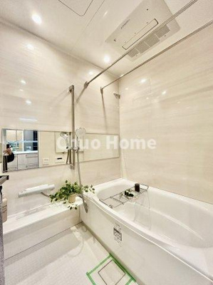 【浴室】 | シティタワーズ豊洲ザ・シンボル | 【バスルーム】暖房換気乾燥機付きシステムバスルーム。暖房・冷風・換気・乾燥など、毎日を快適に過ごせるうれしい機能が揃っています。雨の日の洗濯物も安心です。