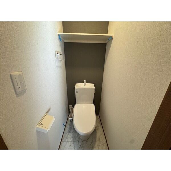 さいたま市見沼区大字東門前の倉庫のトイレ