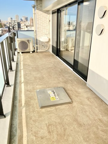 ガーラ・レジデンス三鷹シャインパークスのバルコニー