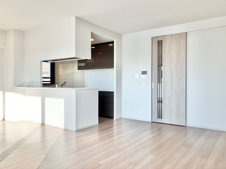 ガーラ・レジデンス三鷹シャインパークスの居間・リビング