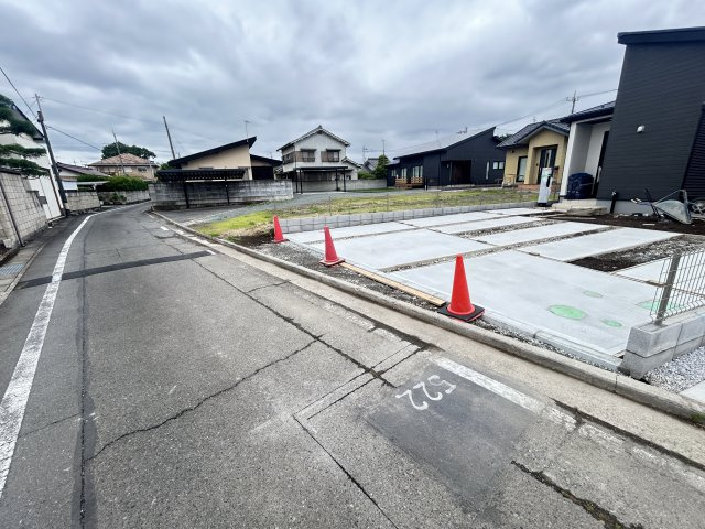 新築　高崎市下中居町2期　GRAFARE　3号棟の前面道路含む現地写真|現地写真　南側接道幅員約4.5ｍ　北側接道幅員約8.8ｍ