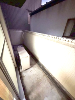 【バルコニー】