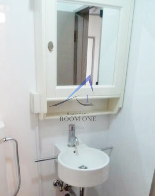 ニュー堀マンションＢ棟の洗面所|洗面台です。