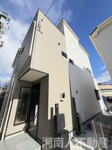 逗子市新宿３丁目１９４６－１４新築戸建て