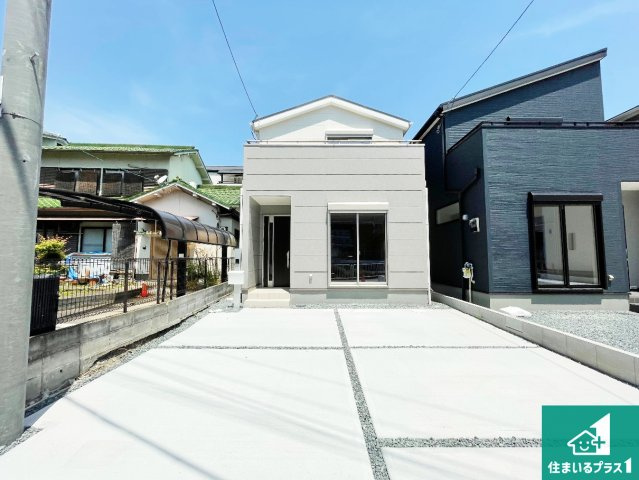 尼崎市常松　第3期　新築一戸建ての外観|安心の10年保証！外観を美しく保ち、雨水で汚れを落とします！気になることがありましたら、お気軽にお問い合わせください！