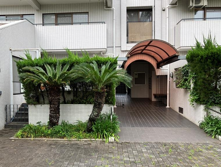 フォーラム海風の街１２号棟のエントランス