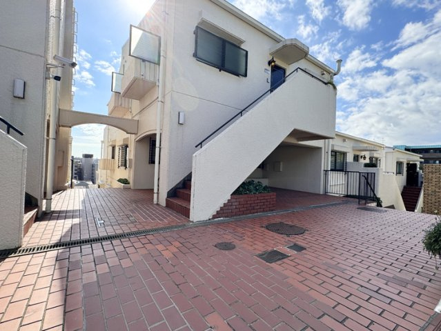 ジャルダン雲雀丘花屋敷のエントランス|エントランスは５階部分です