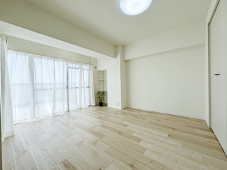 【洋室】 | ジャルダン雲雀丘花屋敷