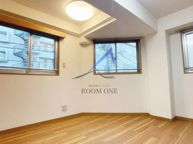 エクセル新中野の居間・リビング|洋室のお部屋です。