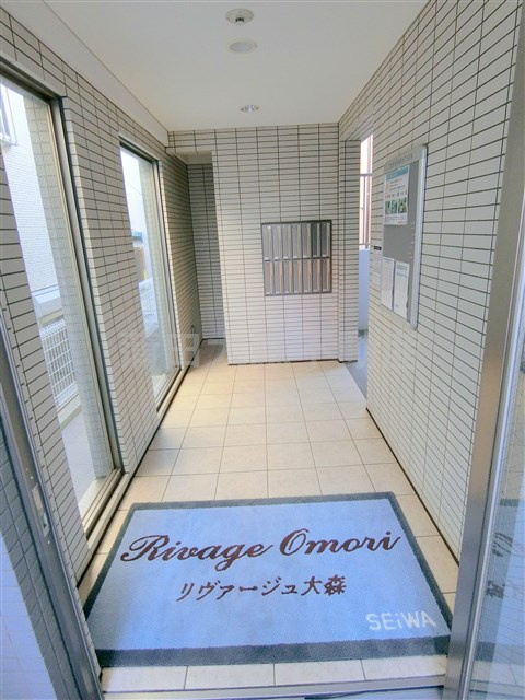 リヴァージュ大森のエントランス