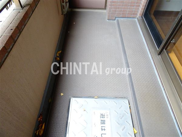 アボリアスコート笹塚イーストのバルコニー