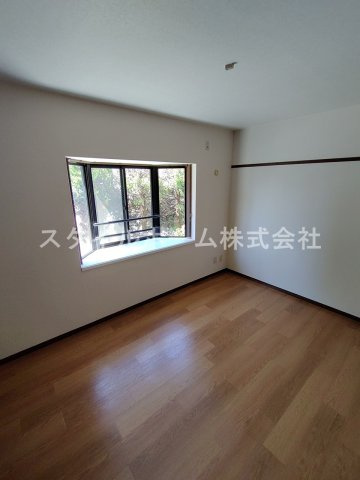 メゾンエトランゼの居間・リビング