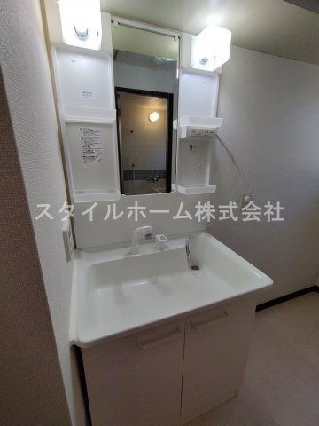 メゾンエトランゼの洗面所