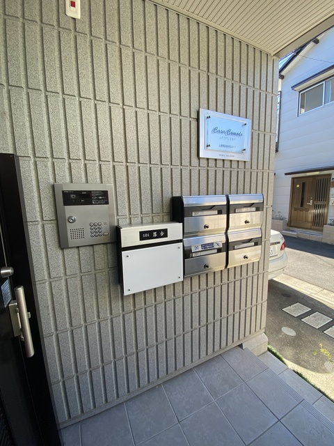 Casa Comodoのエントランス|★メールボックス★