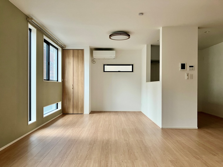 浅草橋戸建の居間・リビング