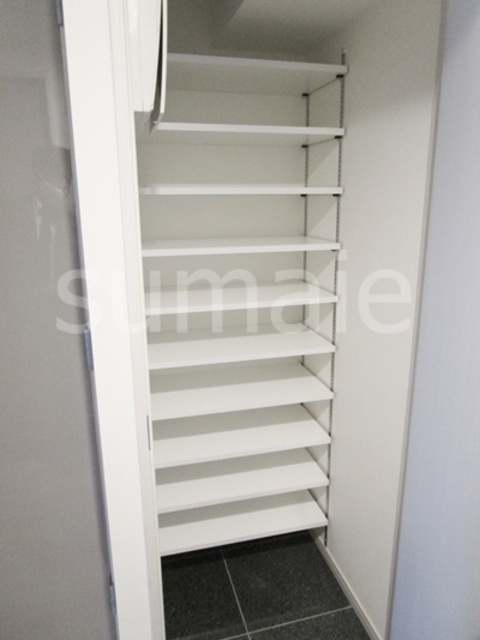 アイル王子ノルドの収納|シューズボックスです♪