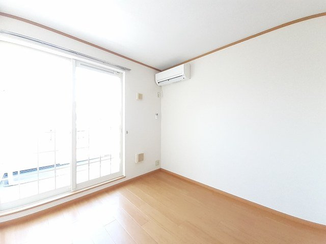 バ－ン・グロリアの居間・リビング