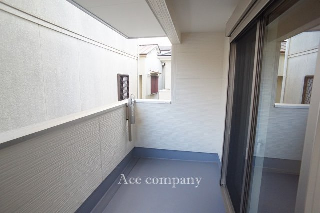 【バルコニー】 | 東大阪市鴻池町1丁目　【2号棟/全2棟】 | 2階、南向きのワイドバルコニーです☆