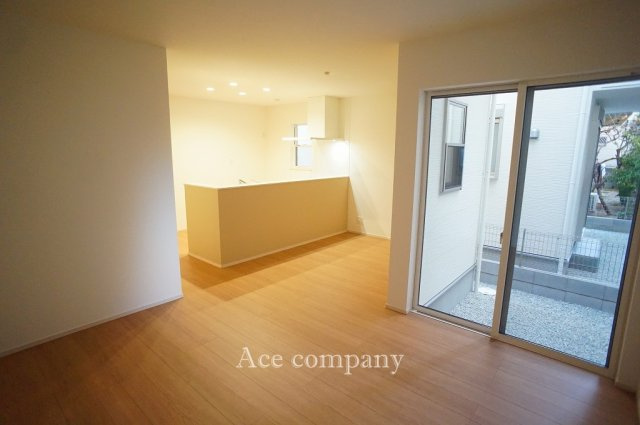 【居間・リビング】 | 東大阪市鴻池町1丁目　【1号棟/全2棟】 | 【LDK：15.5帖】