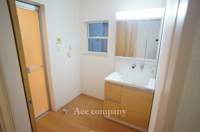 【ランドリースペース】 | 東大阪市鴻池町1丁目　【1号棟/全2棟】