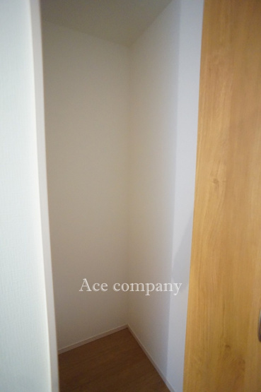 【収納】 | 東大阪市鴻池町1丁目　【1号棟/全2棟】 | 2階、廊下にある収納です♪