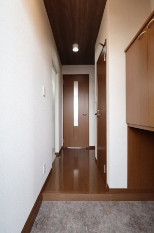 プレシャスの玄関