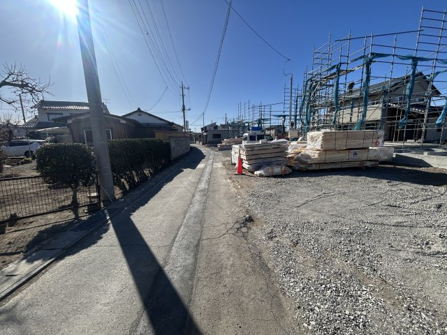 新築　佐波郡玉村町藤川　GRAFARE　3号棟の前面道路含む現地写真|現地写真　南側接道幅員約3.2ｍ　東側接道幅員約5.6ｍ		