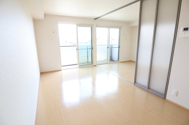 サンメゾンの居間・リビング