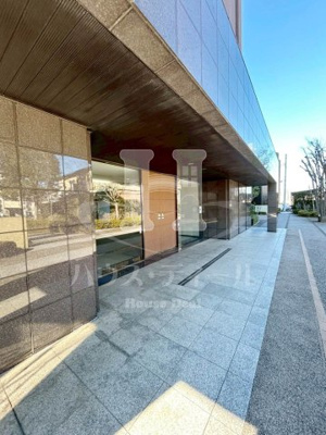 【エントランス】 | コスモシティ鳩ヶ谷駅前 | ゆとりのあるエントランスです