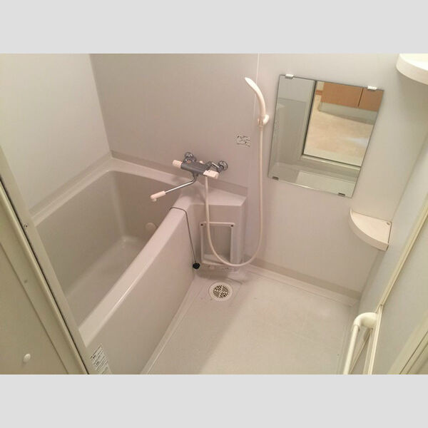 岸和田市吉井町４丁目のハイツの浴室